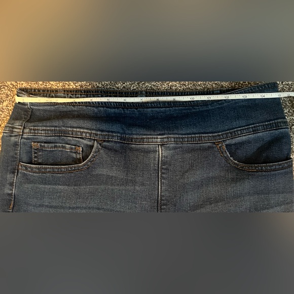 Sofia by Sofia Vergara Melissa Blue High Rise Flare Jeans - Picture 5 of 8